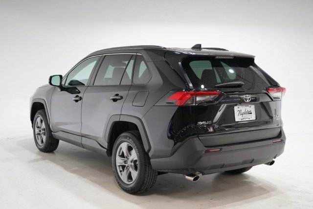 Used 2024 Toyota RAV4 XLE image 5