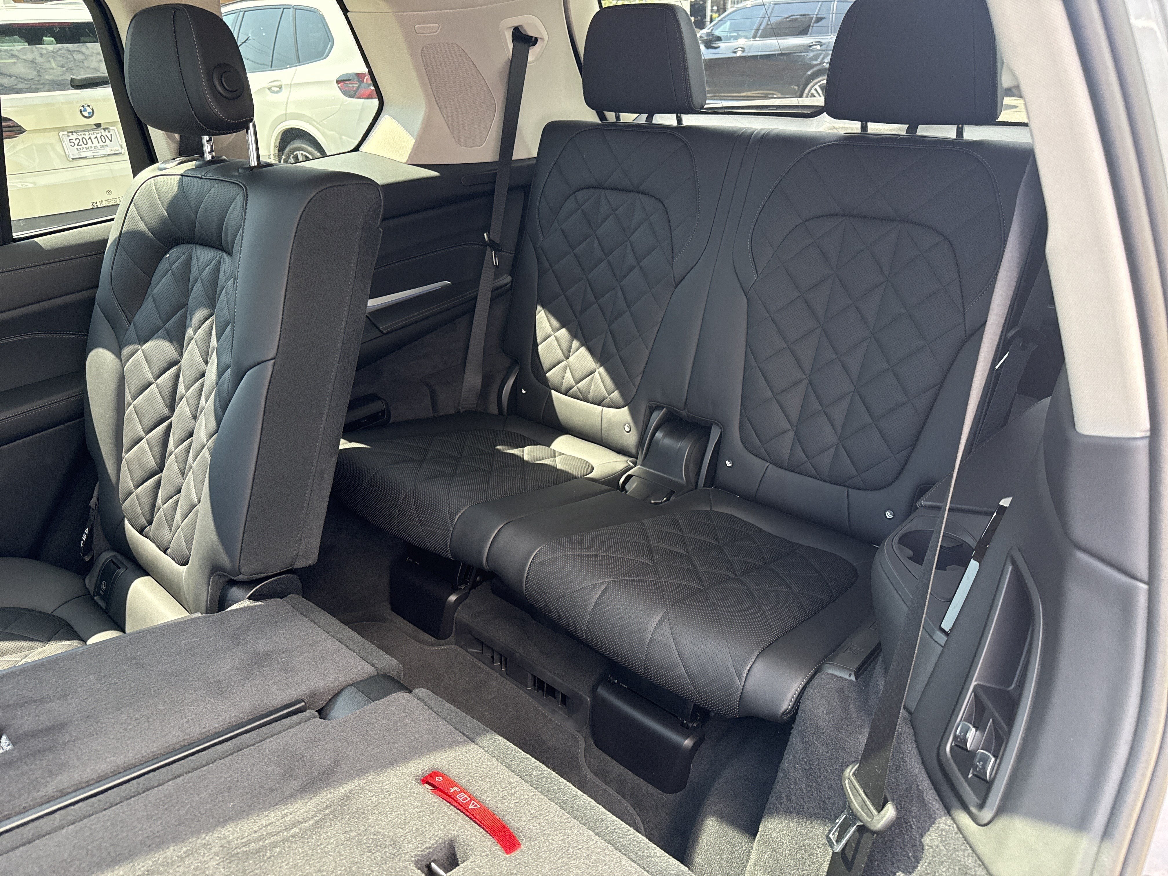 Used 2024 BMW X7 xDrive40i w/ Premium Package AWD/4WD image 27