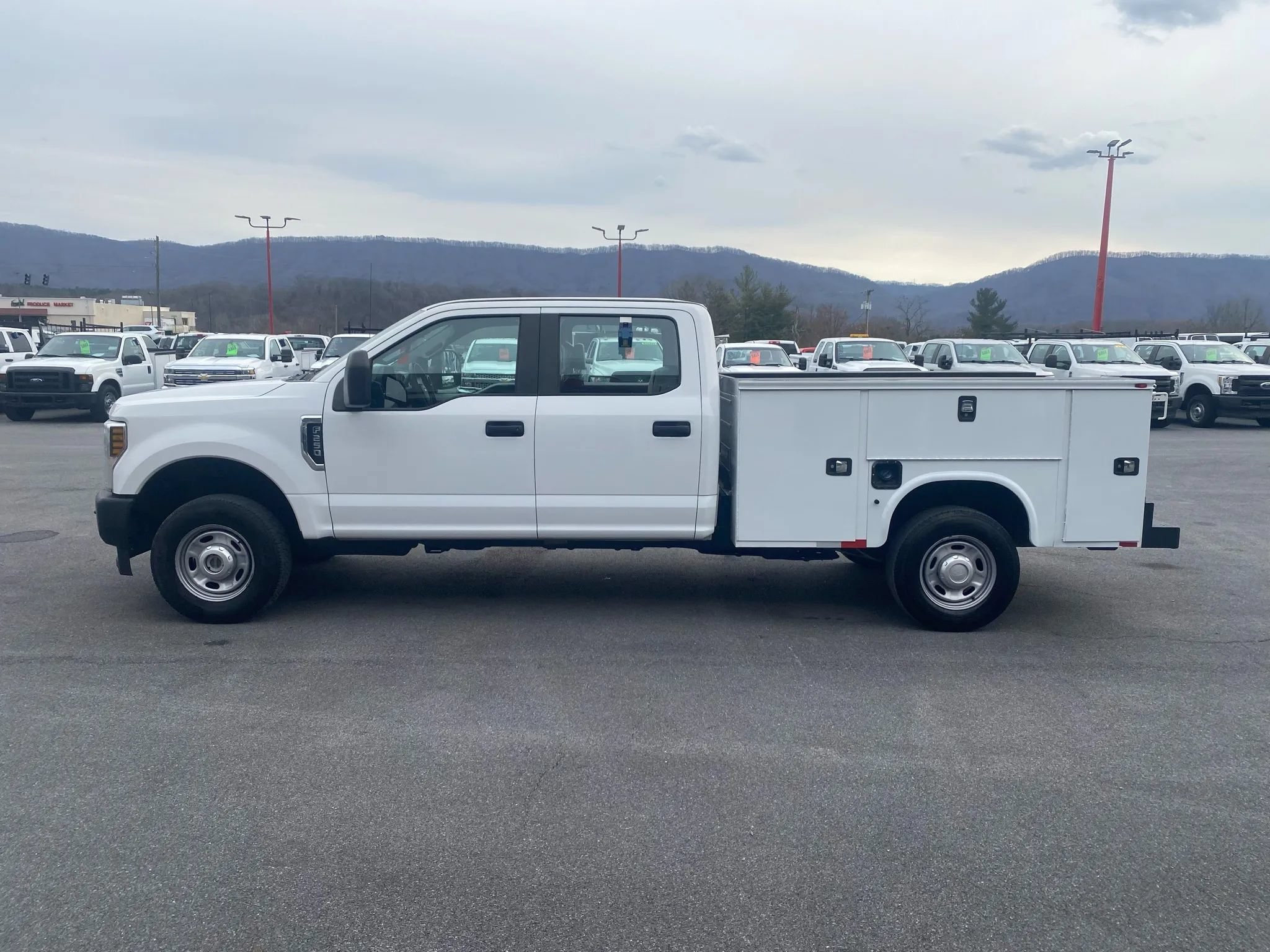 Used 2019 Ford F250 XL AWD/4WD image 5