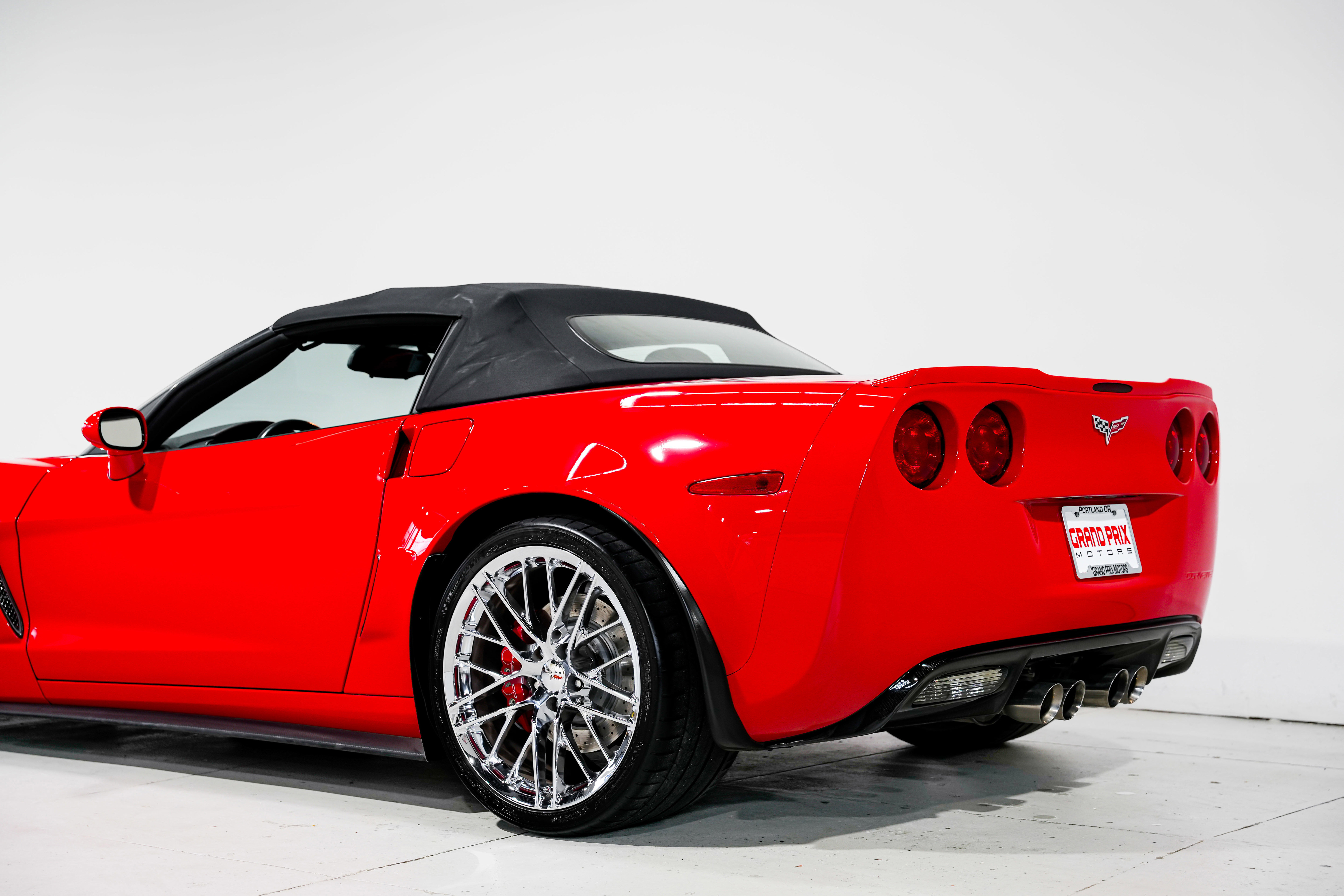 Used 2013 Chevrolet Corvette 427 w/ 1SC Preferred Equipment Group RWD image 31