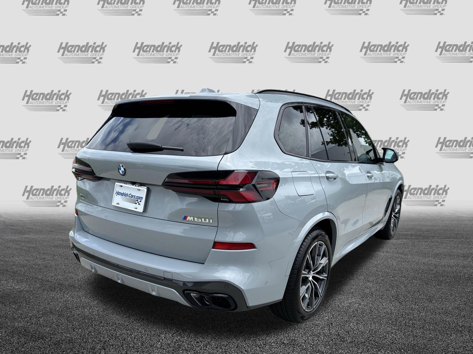 Certified 2025 BMW X5 M60i AWD/4WD image 11