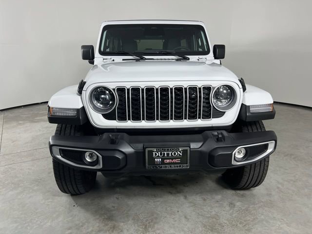 Used 2025 Jeep Wrangler Unlimited Sahara w/ Safety Group AWD/4WD image 3