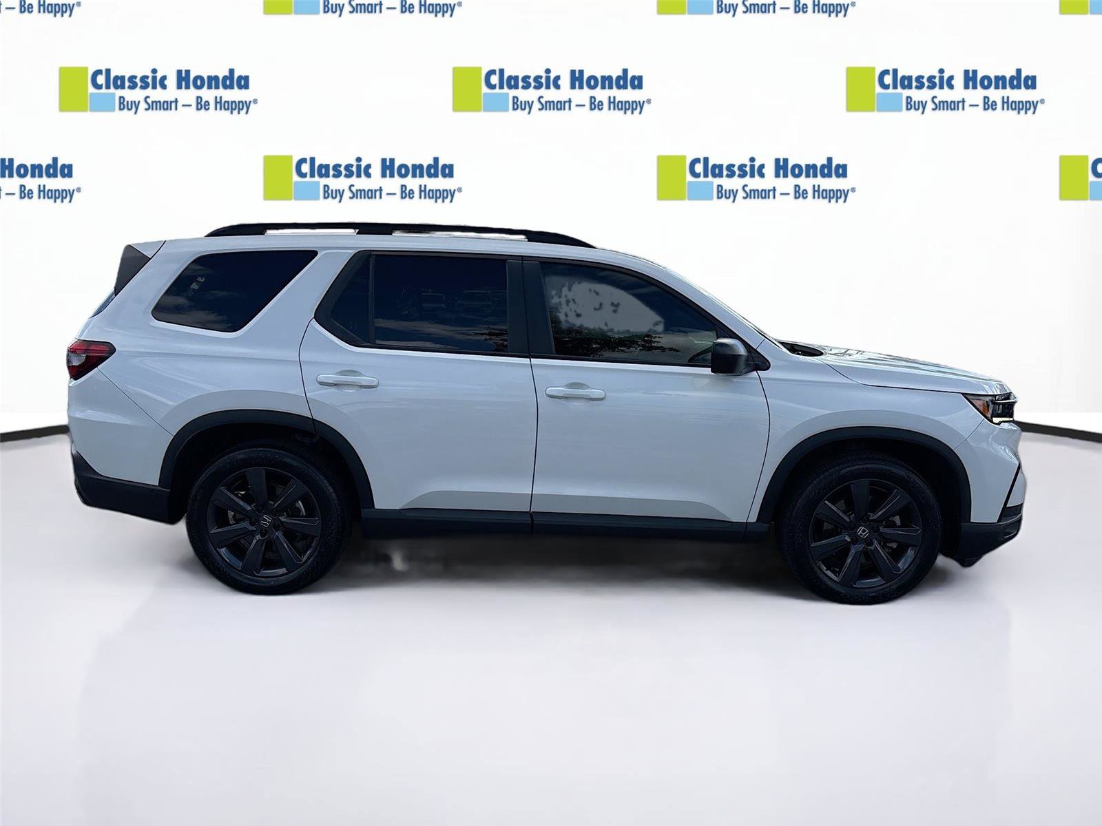 Certified 2025 Honda Pilot Sport image 9
