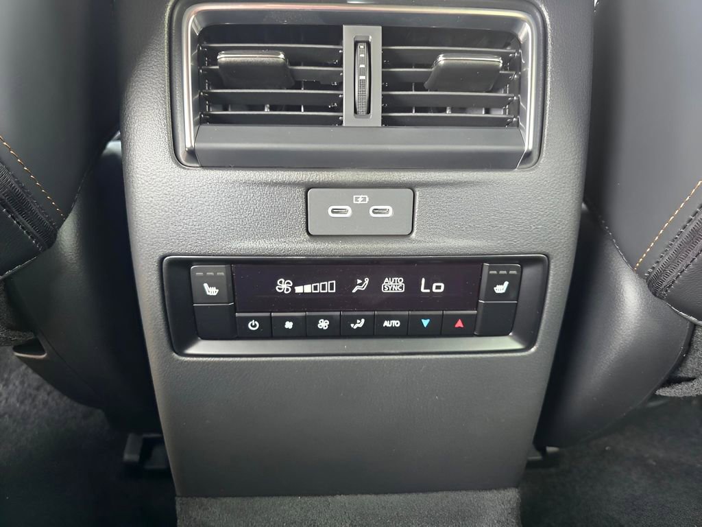 New 2025 MAZDA CX-70 Plug-In Hybrid w/ Premium Plus image 28