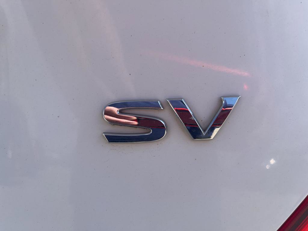 Used 2018 Nissan Versa SV FWD image 9