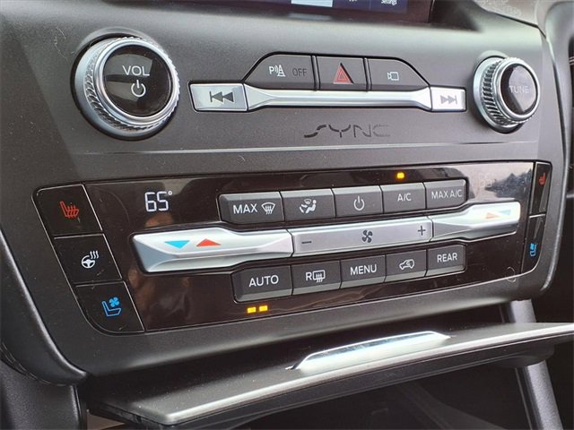 Used 2020 Ford Explorer Platinum w/ Premium Technology Package image 22