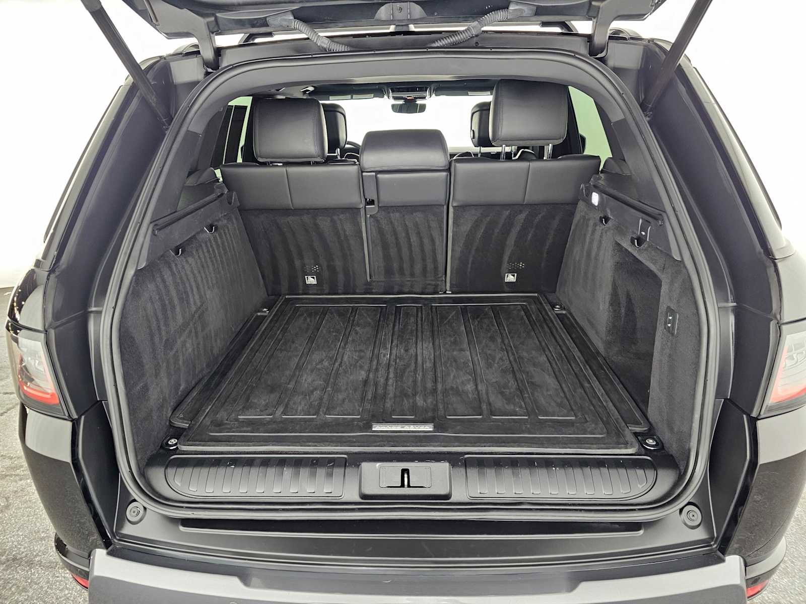 Used 2019 Land Rover Range Rover Sport HSE image 14