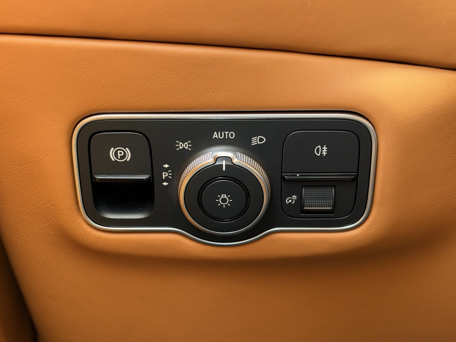 Used 2023 Aston Martin DBX 707 AWD/4WD image 25