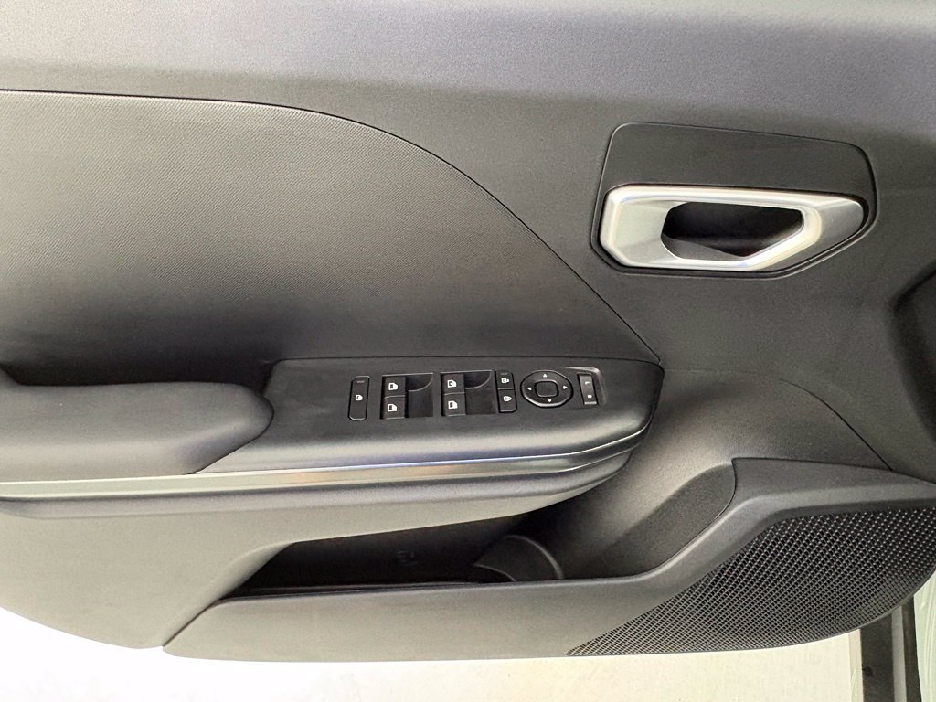 New 2026 Kia K4 FWD image 25