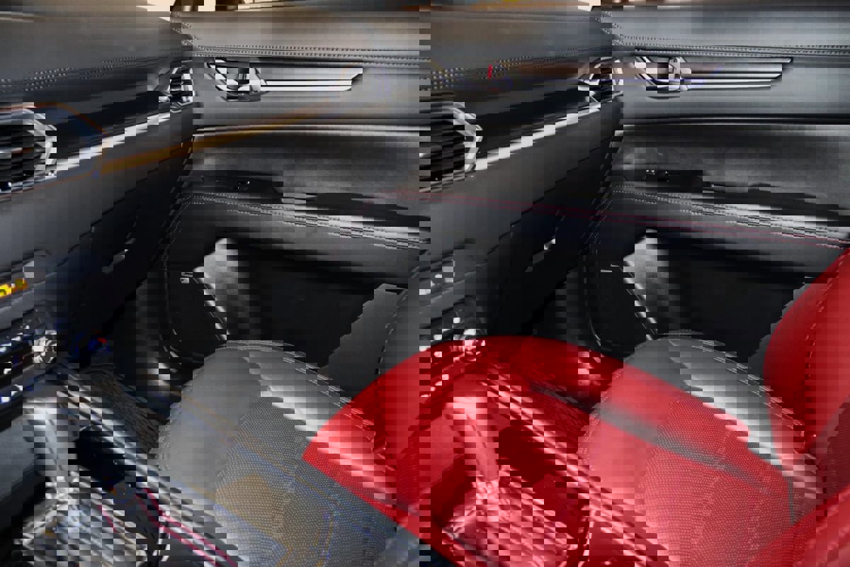 Used 2024 MAZDA CX-5 Carbon Edition image 49