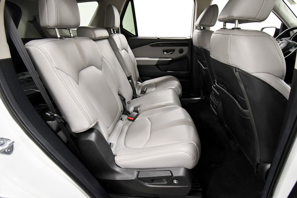 Certified 2025 Honda Pilot EX-L image 17