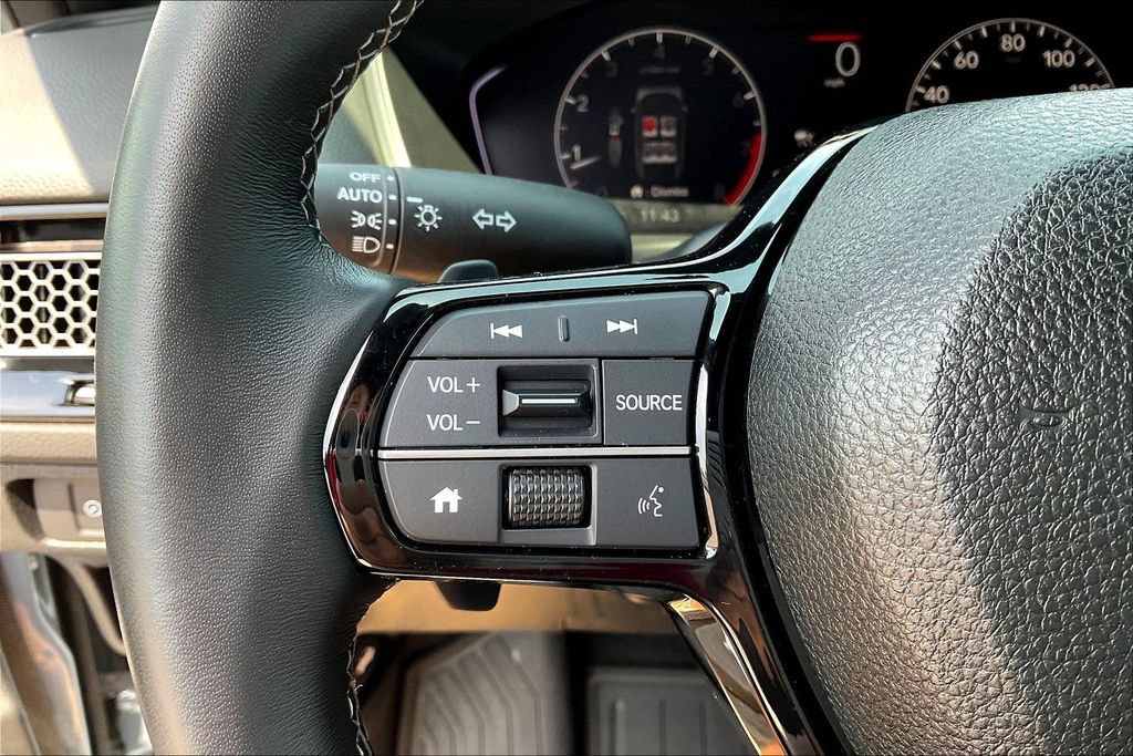 Used 2023 Honda Civic Sport image 10