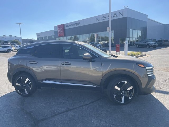 Certified 2025 Nissan Kicks SR