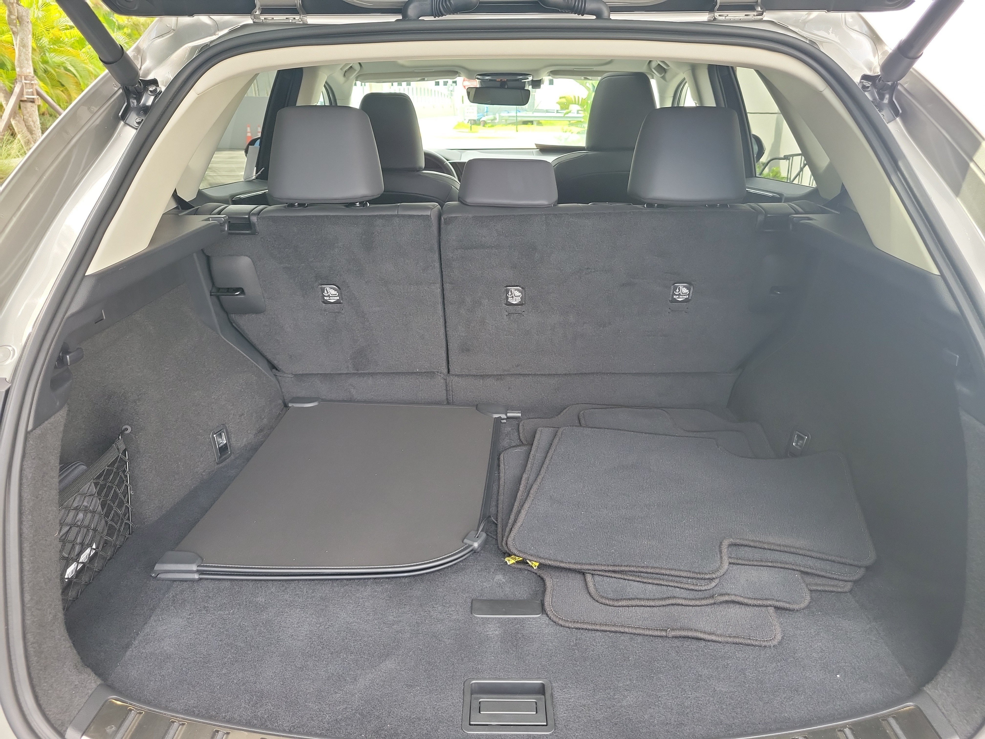 Certified 2024 Lexus NX 250 FWD w/ Towing Package (2000 Lbs) image 9