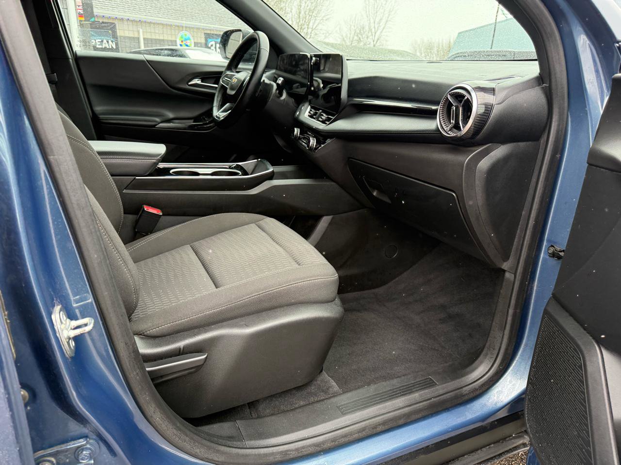 Used 2025 Chevrolet Equinox LT image 15