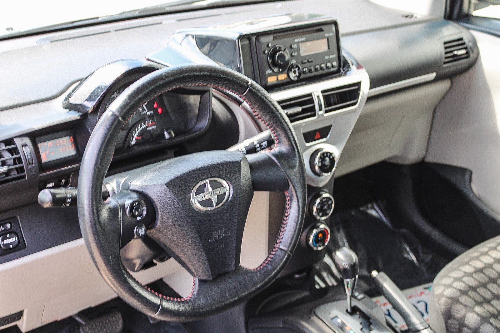 Used 2012 Scion iQ w/ Rear Speaker Pkg FWD image 15