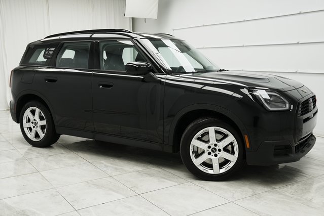 Used 2025 MINI Cooper Countryman S image 2