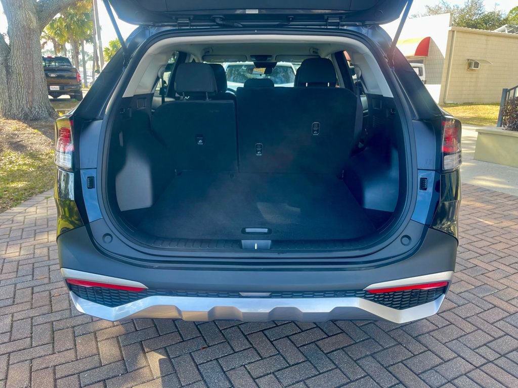 Used 2025 Kia Sportage LX image 5