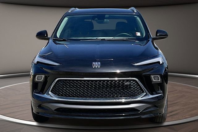 Used 2024 Buick Encore GX Sport Touring image 3