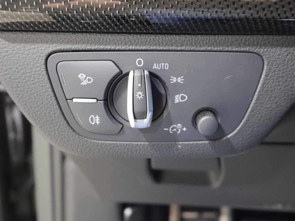 Used 2025 Audi SQ5 Premium Plus AWD/4WD image 30
