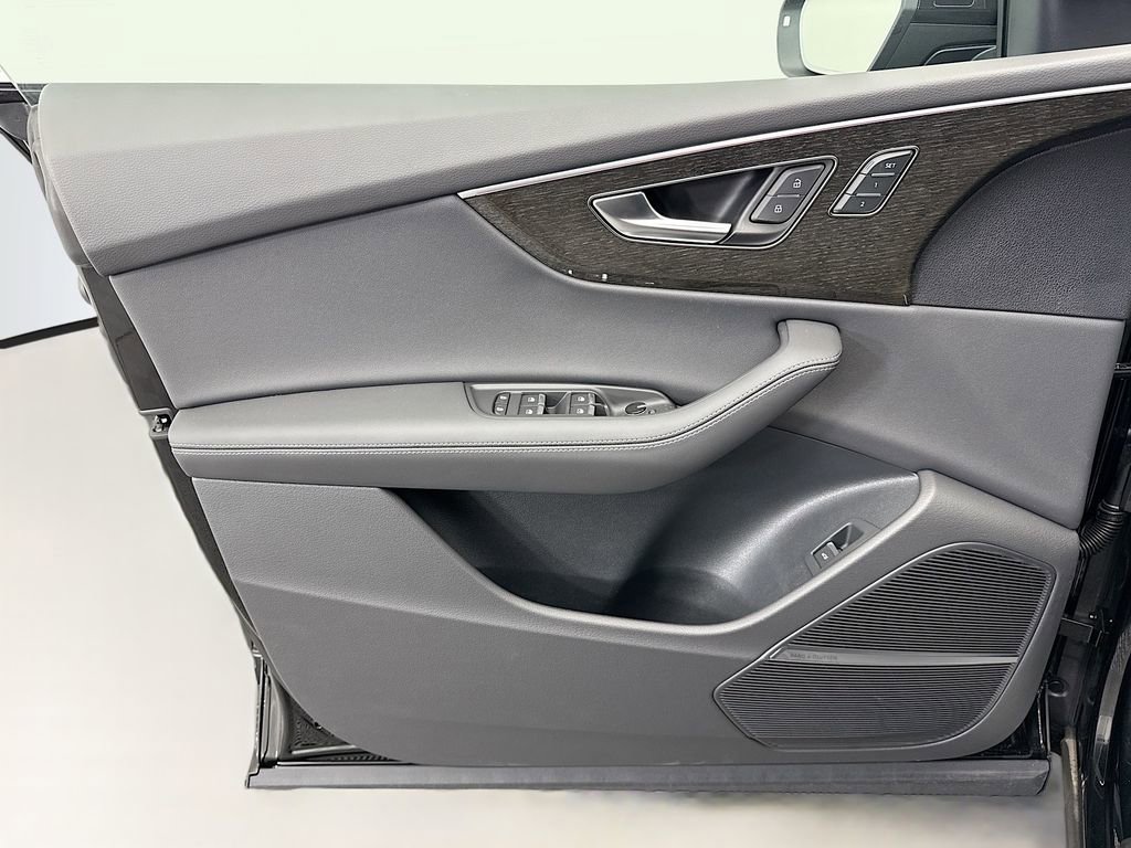 New 2026 Audi Q8 Premium Plus image 23