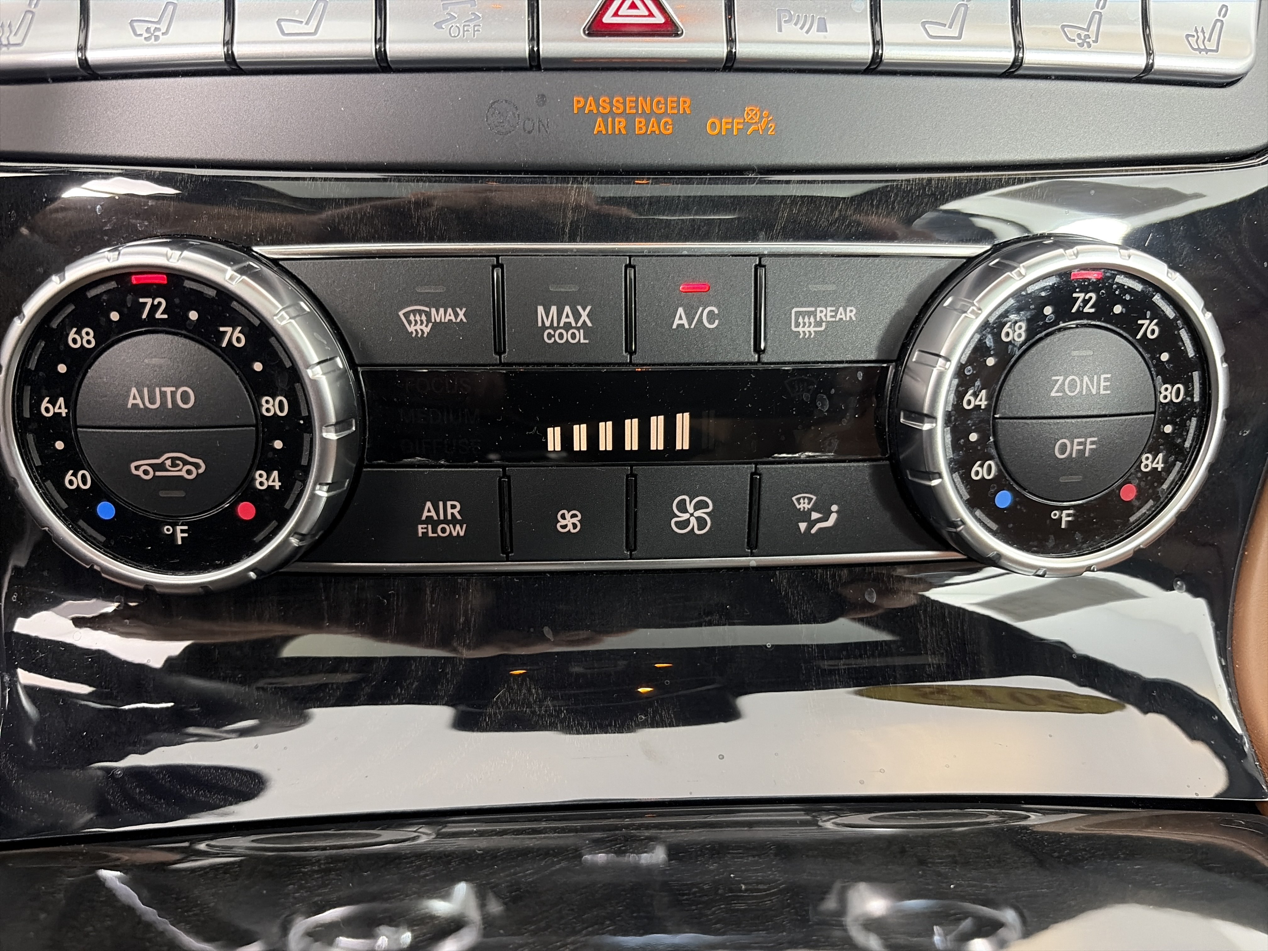 Used 2020 Mercedes-Benz SL 550 image 27