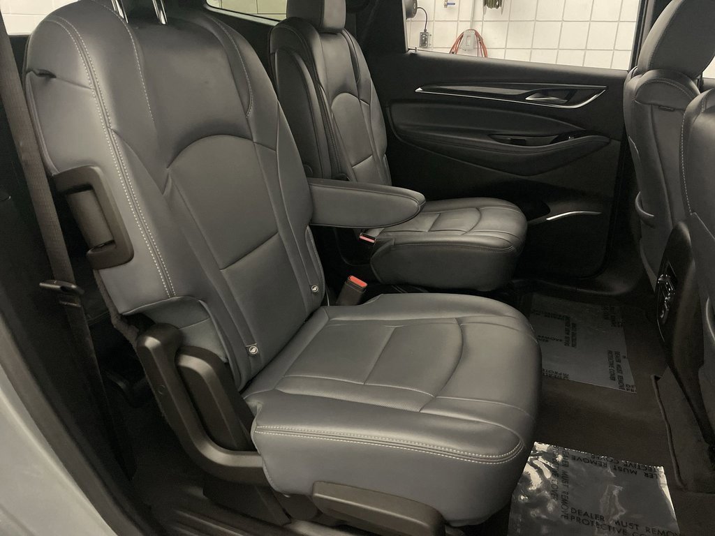 Used 2023 Buick Enclave Essence image 20