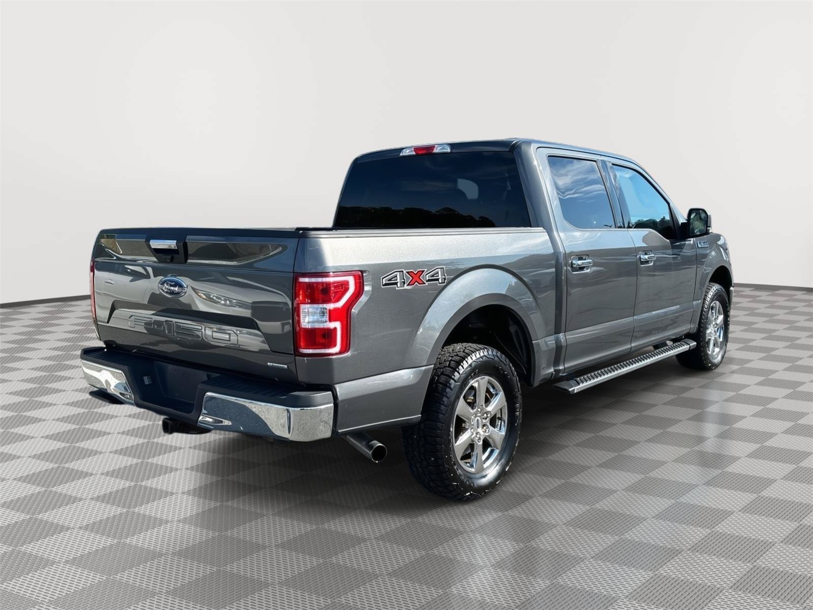 Used 2019 Ford F150 XLT w/ Equipment Group 302A Luxury AWD/4WD image 2