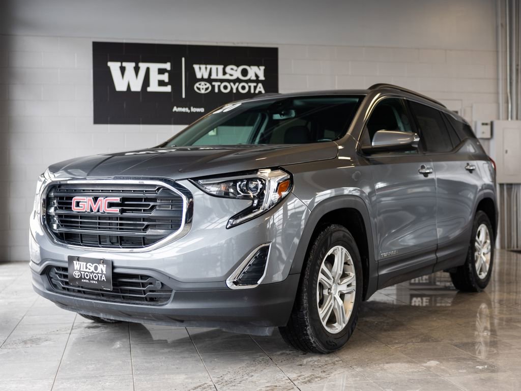 Used 2020 GMC Terrain SLE w/ Driver Convenience Package AWD/4WD image 2