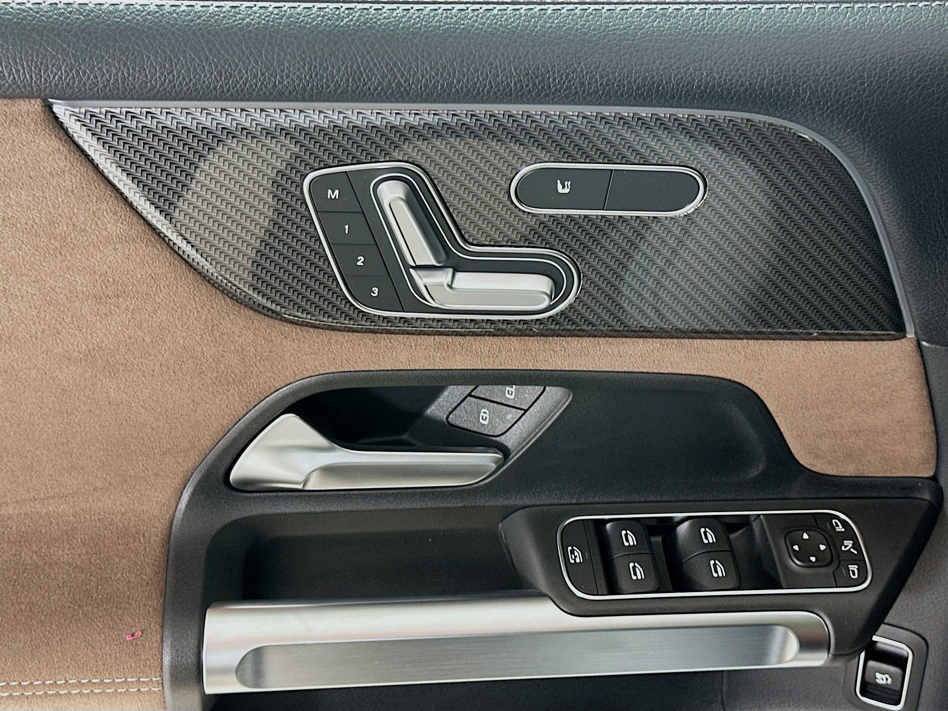 New 2026 Mercedes-Benz GLB 250 image 18