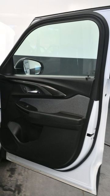 Used 2023 Chevrolet TrailBlazer LS AWD/4WD image 9
