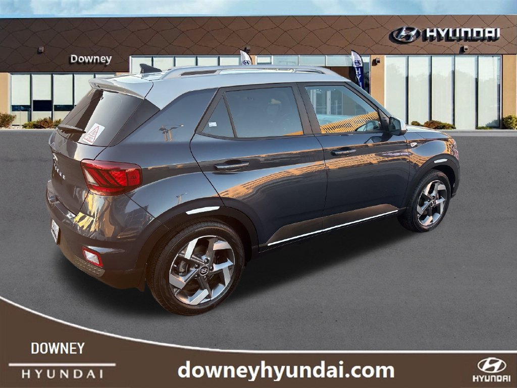Used 2022 Hyundai Venue Limited FWD image 5