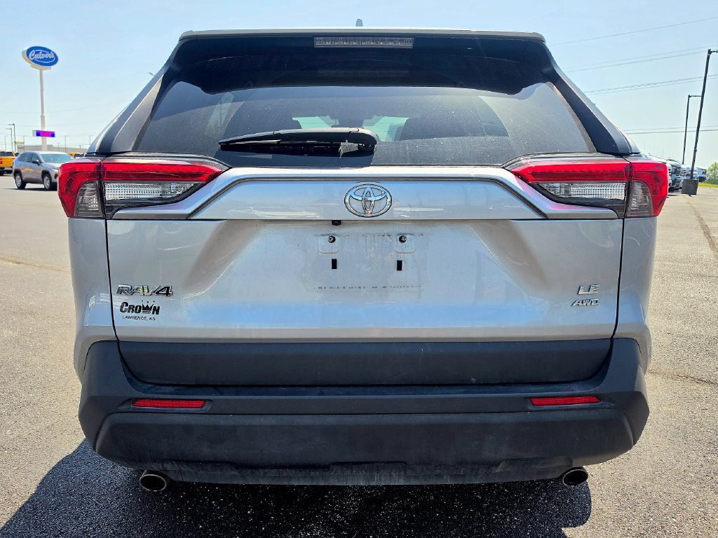 Used 2025 Toyota RAV4 LE AWD/4WD image 5
