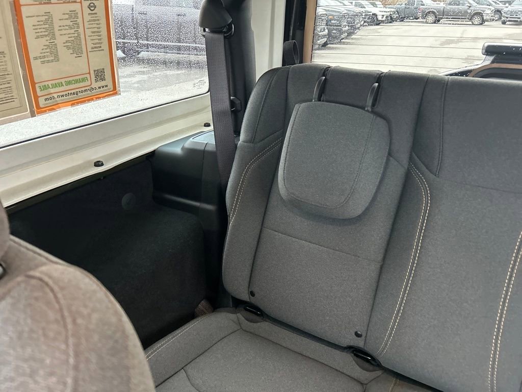 Used 2024 Jeep Wrangler Sport S image 12