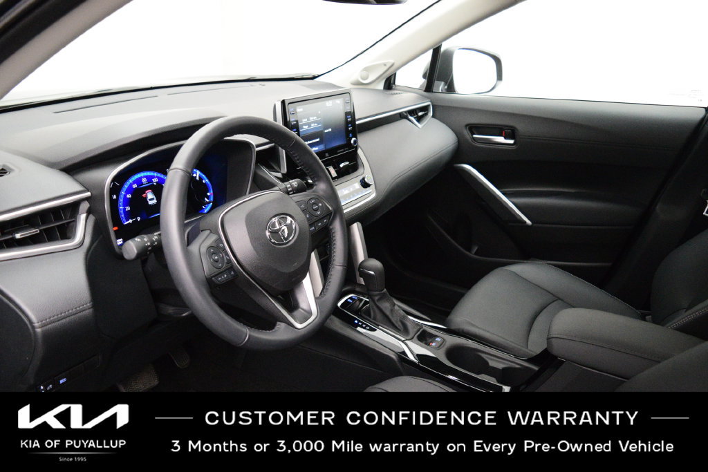 Used 2022 Toyota Corolla Cross XLE w/ Convenience Package AWD/4WD image 10