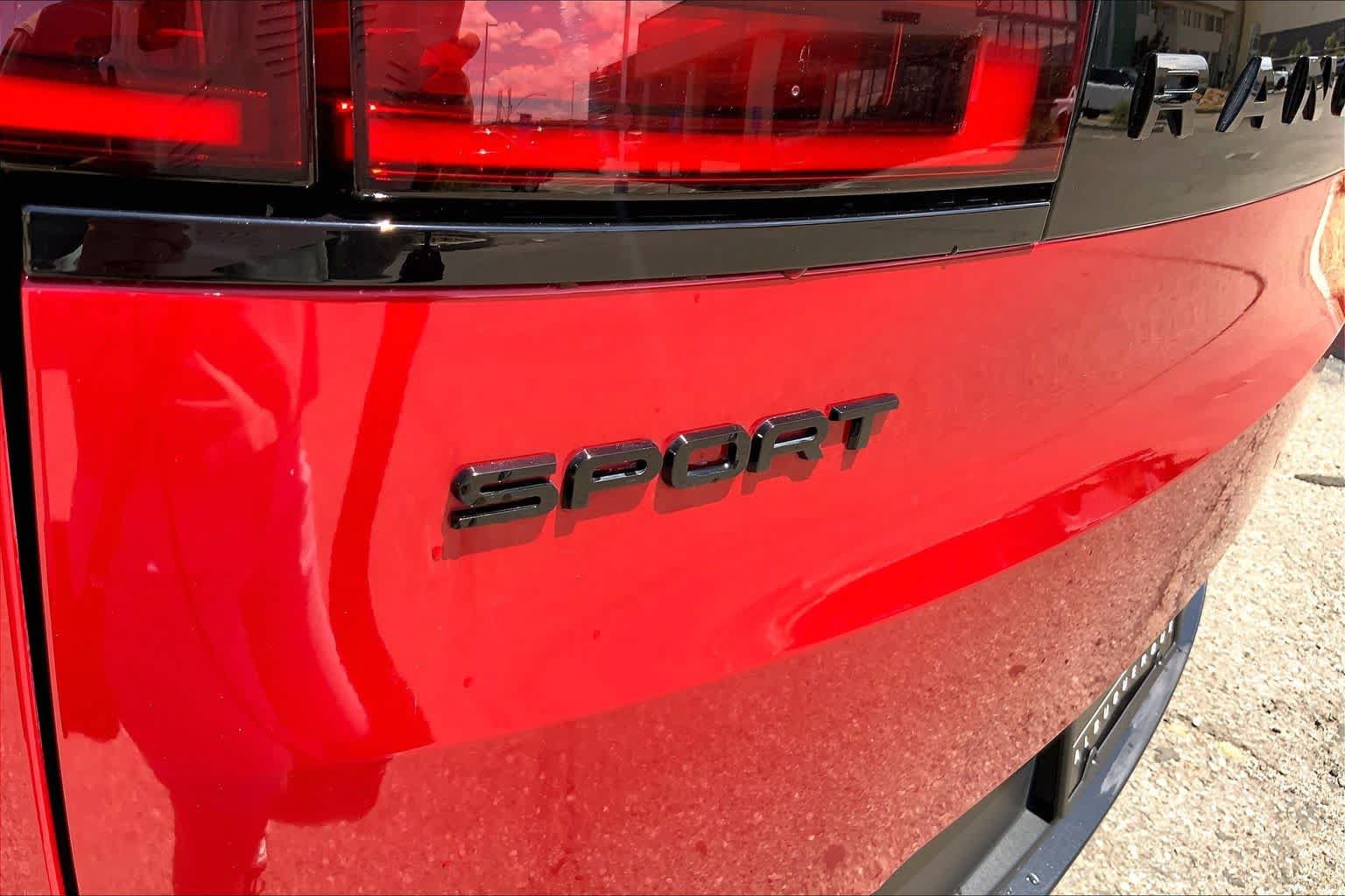 Used 2023 Land Rover Range Rover Sport SE AWD/4WD image 30