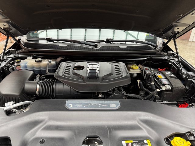 Used 2024 Jeep Wagoneer Series II w/ Flexible Seating Group image 28