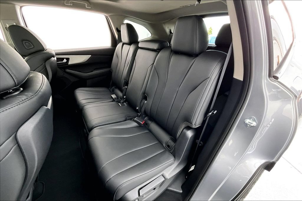 Certified 2025 Acura MDX FWD image 32