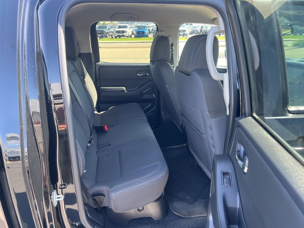 Used 2024 Nissan Frontier SV w/ SV Convenience Package RWD image 42
