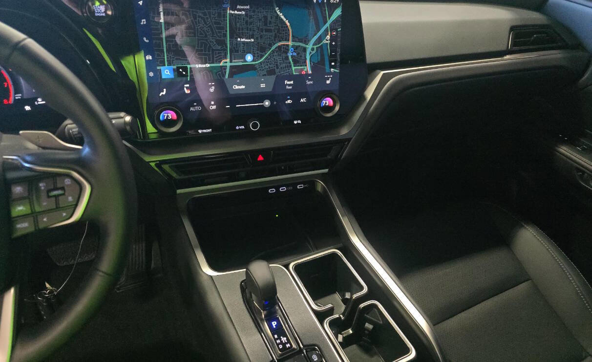 Used 2025 Lexus TX 350 AWD image 13