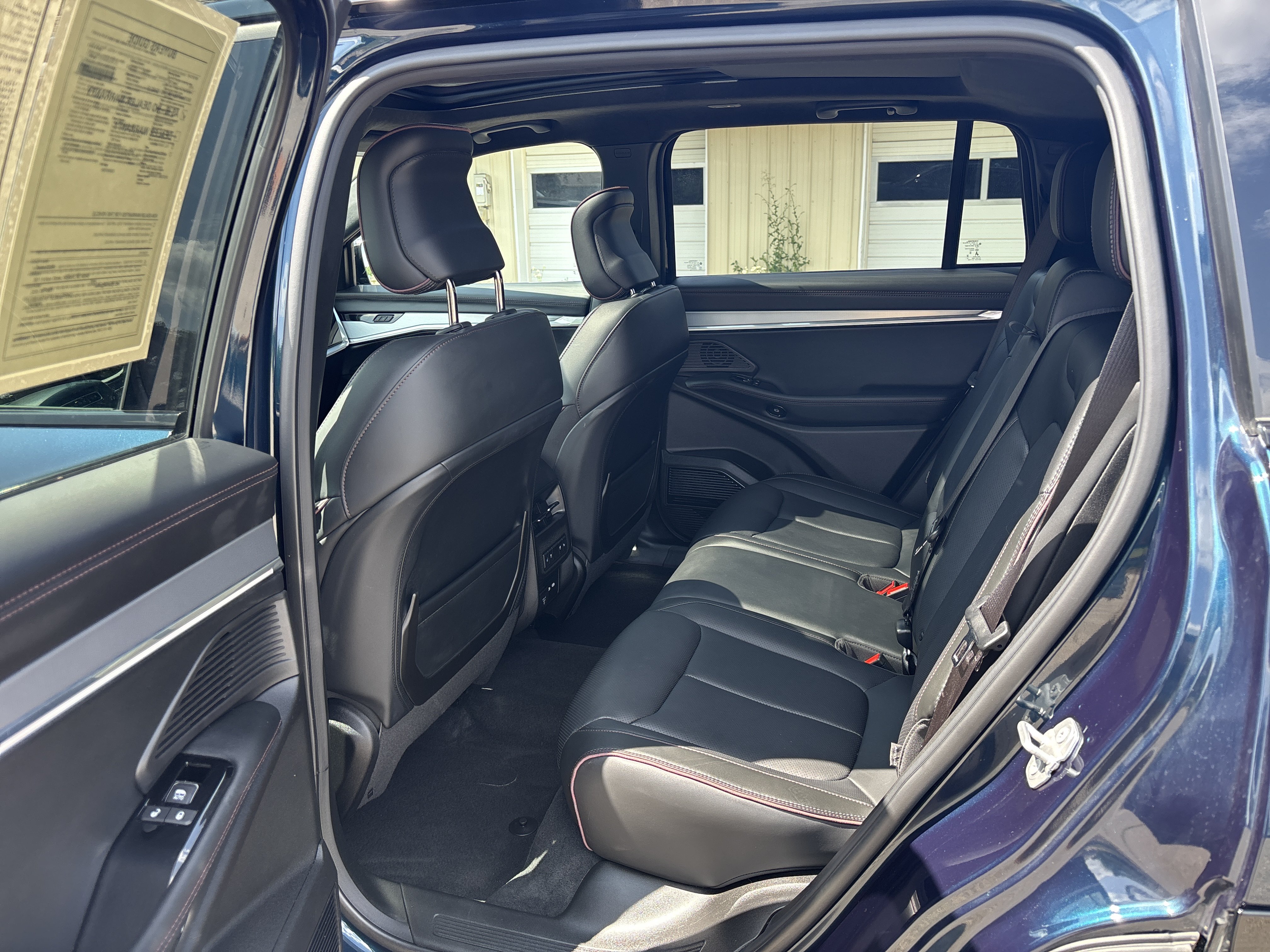 Used 2025 Jeep Wagoneer S Launch Edition AWD/4WD image 16