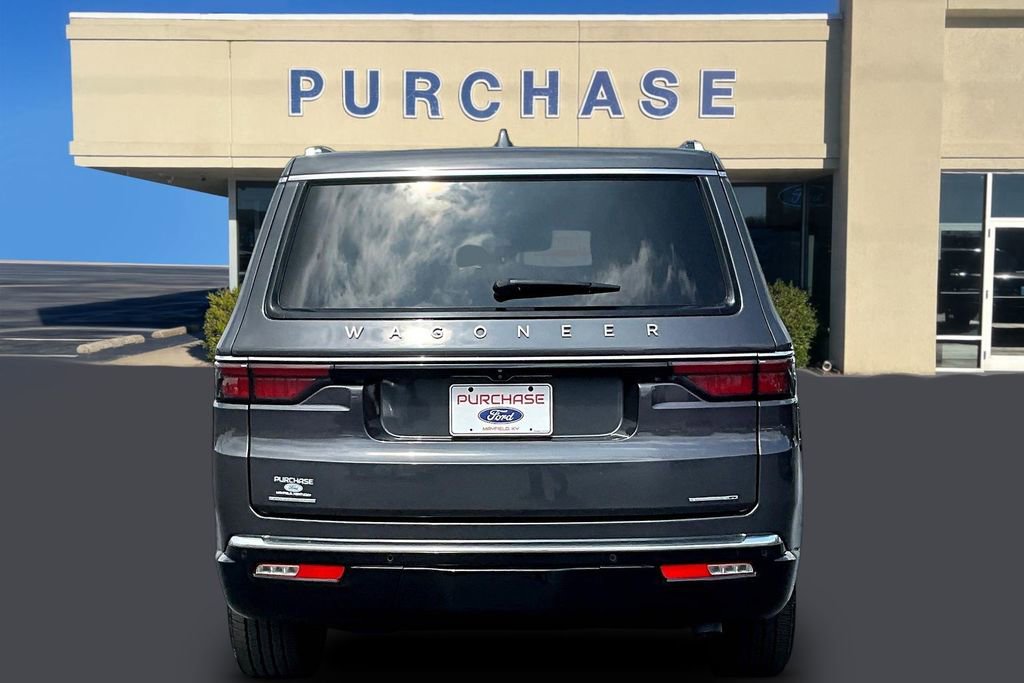 Used 2022 Jeep Wagoneer Series II AWD/4WD image 5