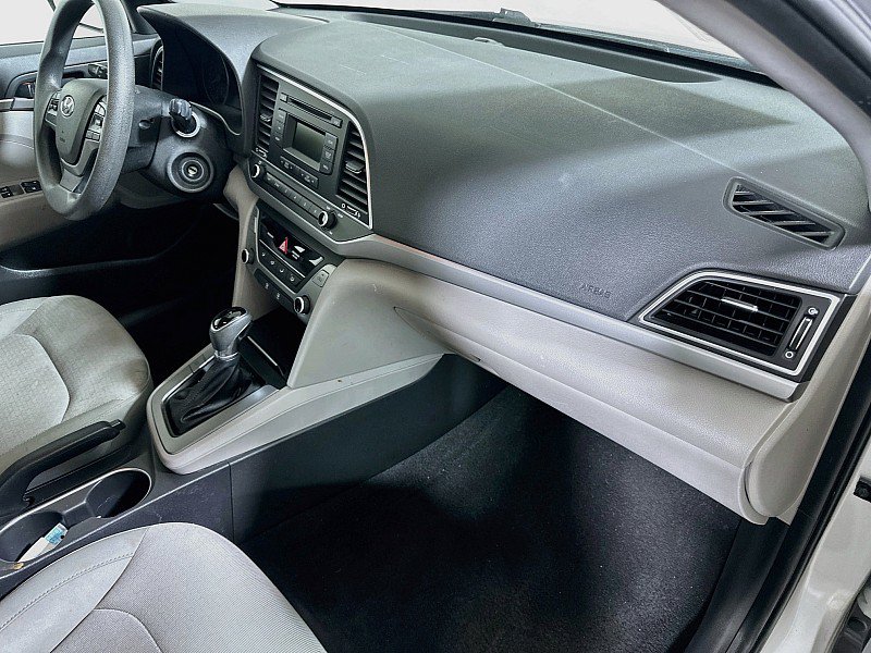 Used 2017 Hyundai Elantra SE FWD image 27