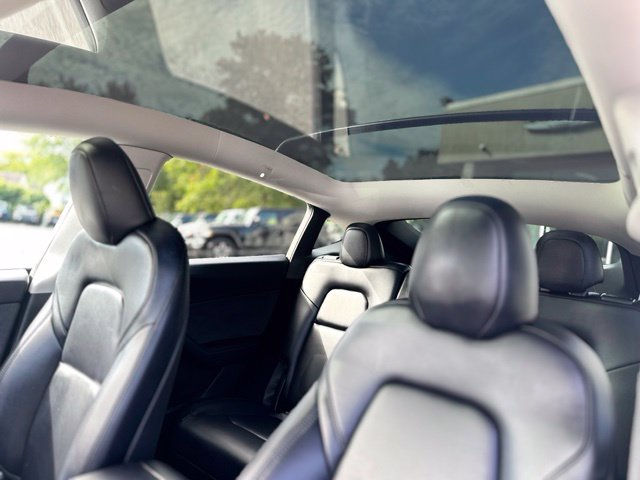 Used 2023 Tesla Model Y Long Range AWD/4WD image 11