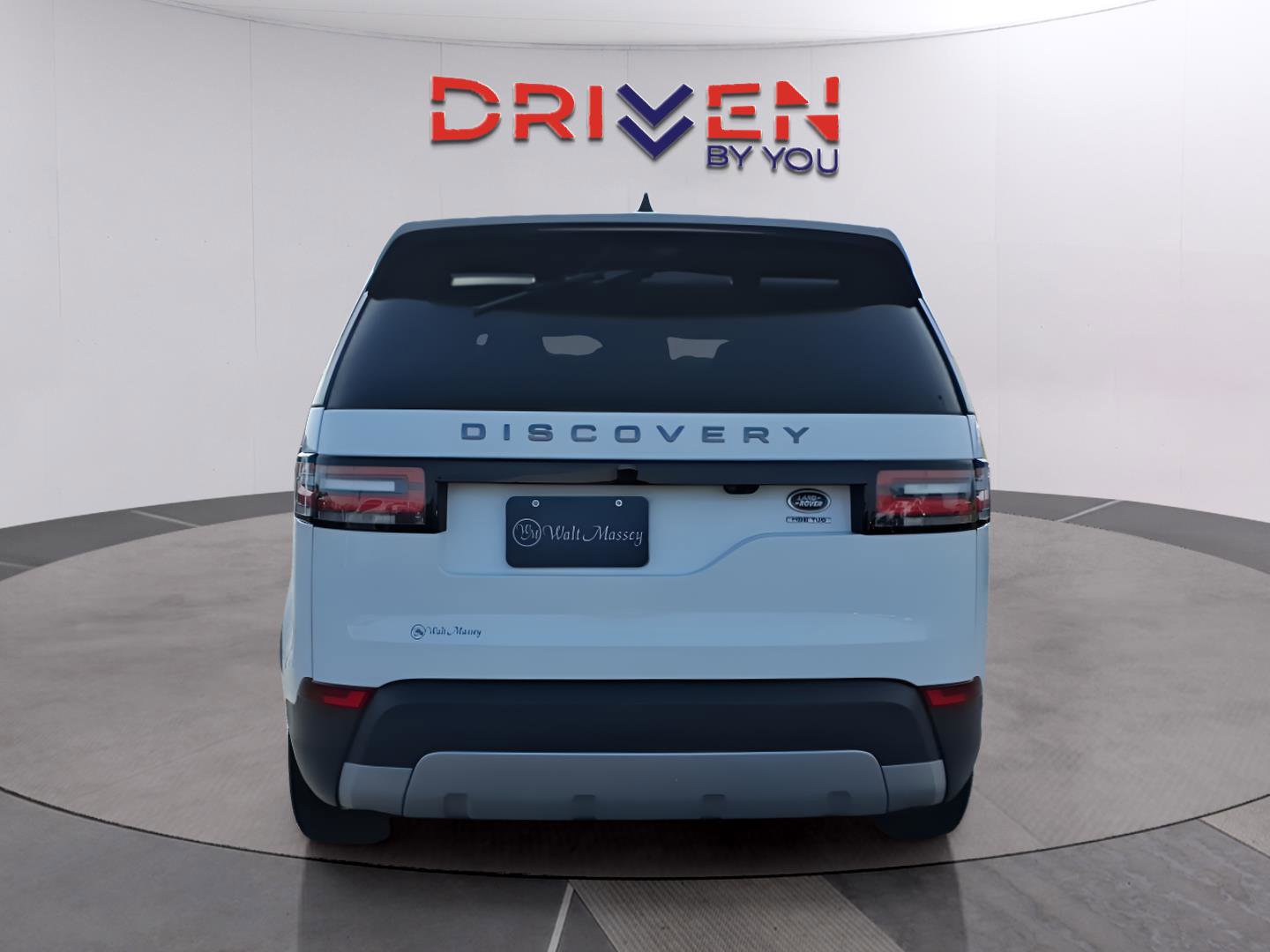 Used 2018 Land Rover Discovery HSE AWD/4WD image 4