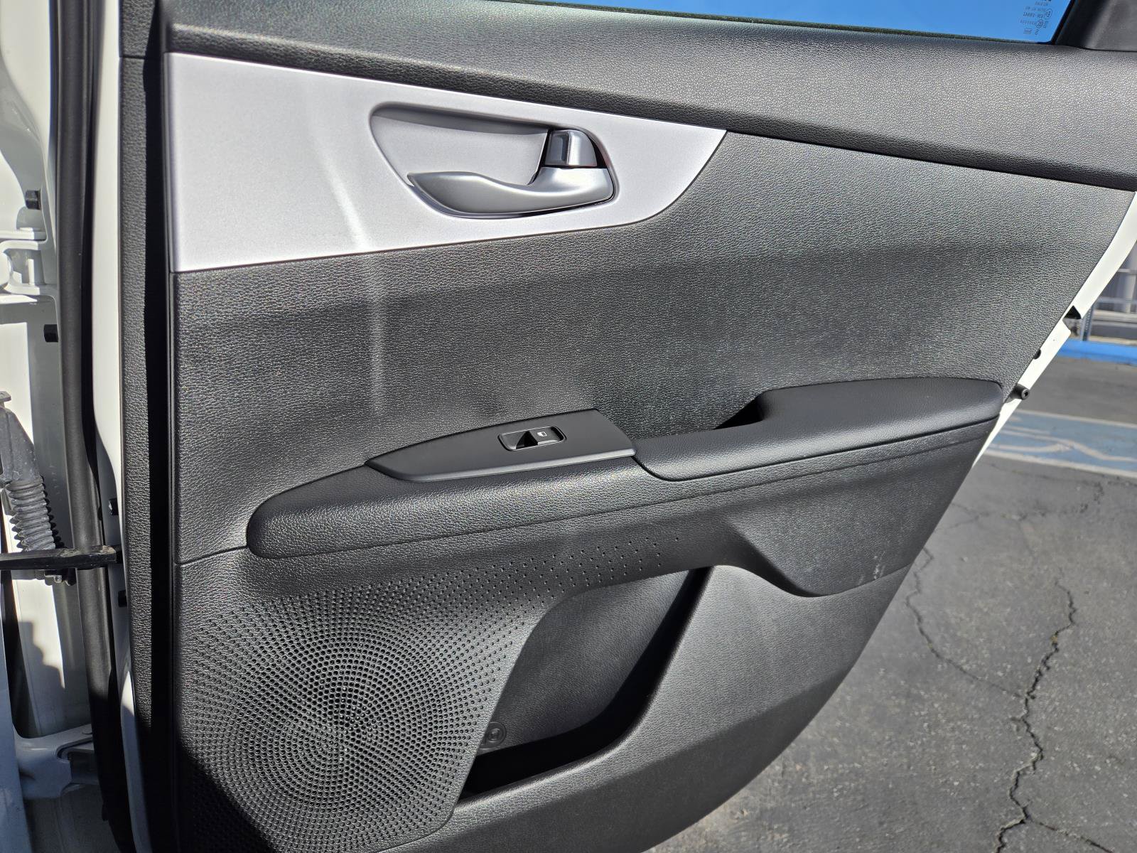 Used 2024 Kia Forte LXS w/ LXS Technology Package FWD image 27