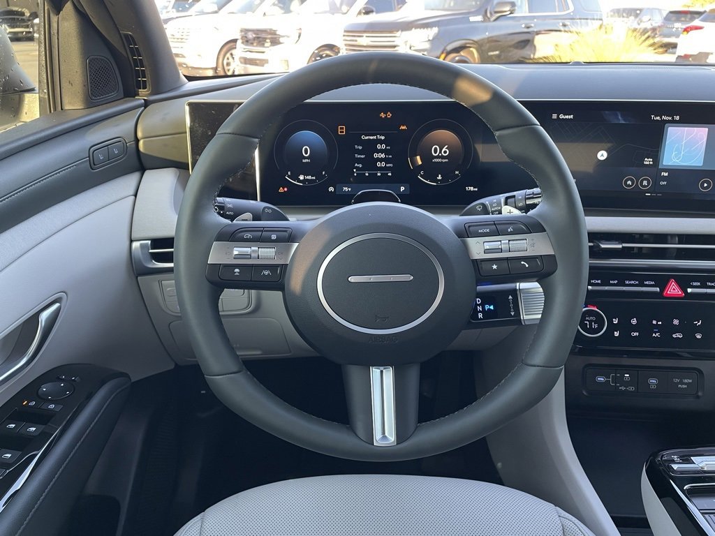 Used 2025 Hyundai Tucson Limited image 13