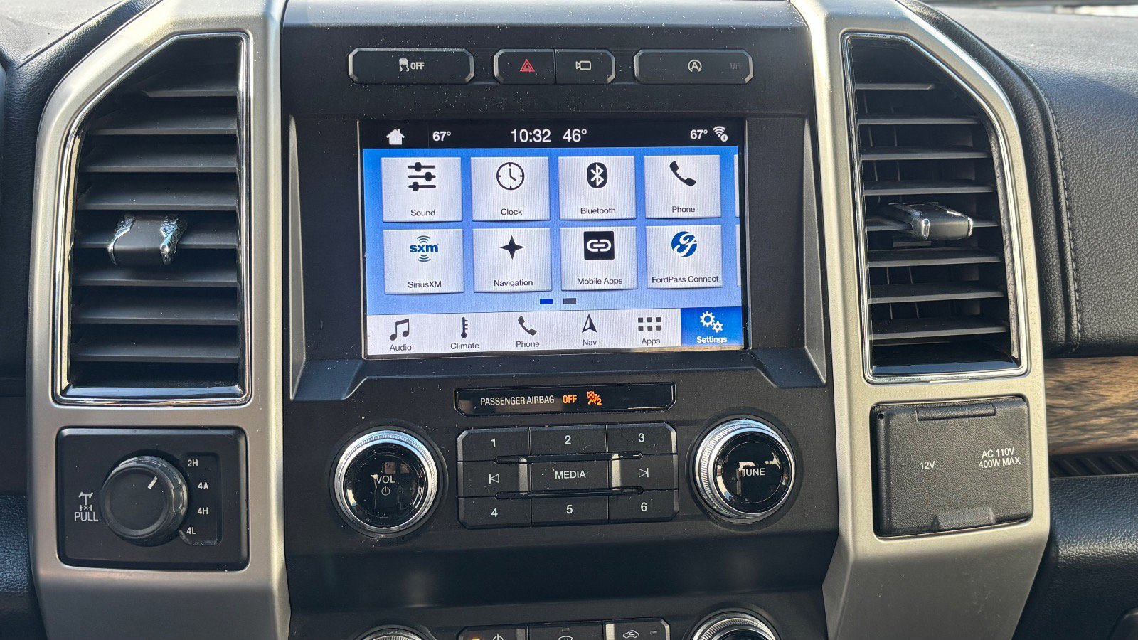 Certified 2019 Ford F150 Lariat w/ Equipment Group 502A Luxury image 46