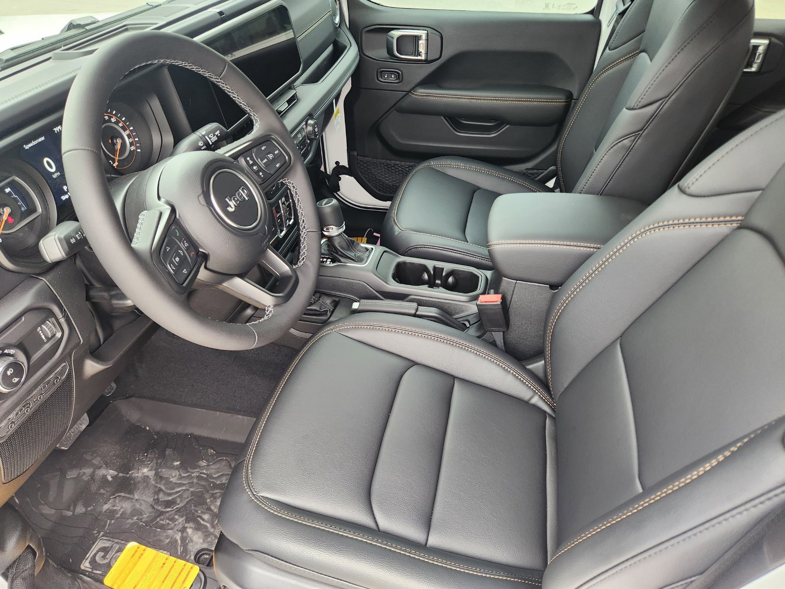 New 2026 Jeep Gladiator Sport AWD/4WD image 13