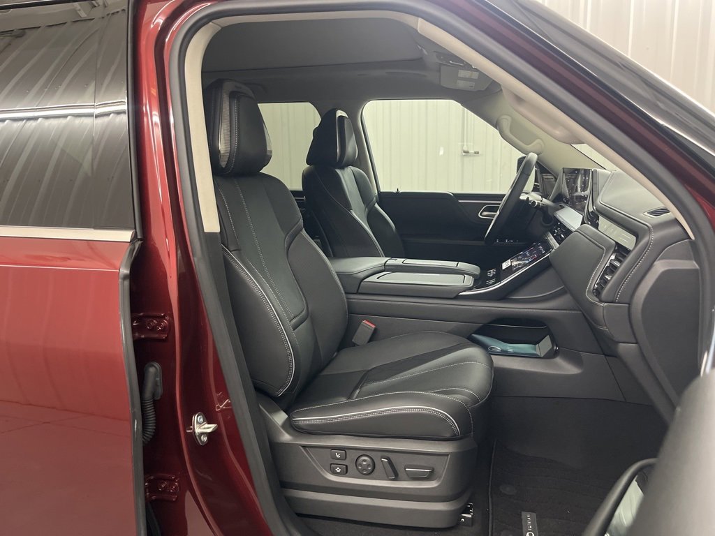 Certified 2025 INFINITI QX80 Sensory image 43